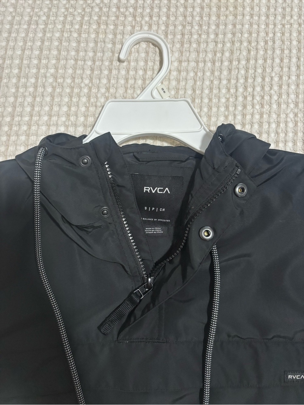 RVCA WINDBREAKER